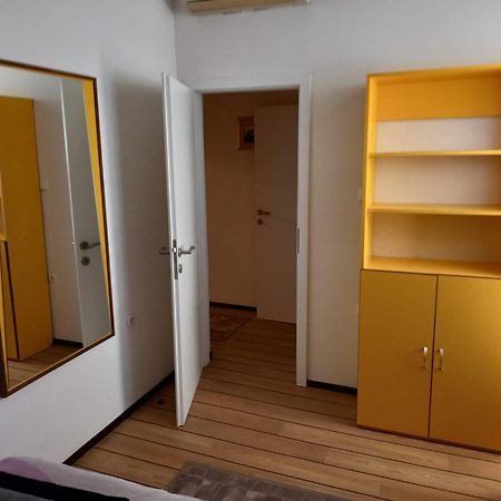 Apartmani Lucin リエカ エクステリア 写真