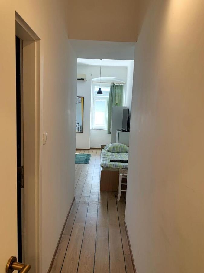 Apartmani Lucin リエカ エクステリア 写真